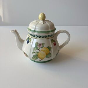 Villeroy & Boch French Garden Fleurence Teapot